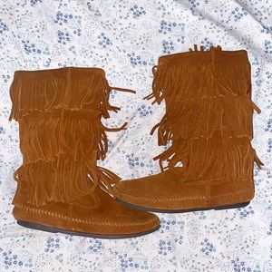 Minnetonka Three Layer Fringe Boots!